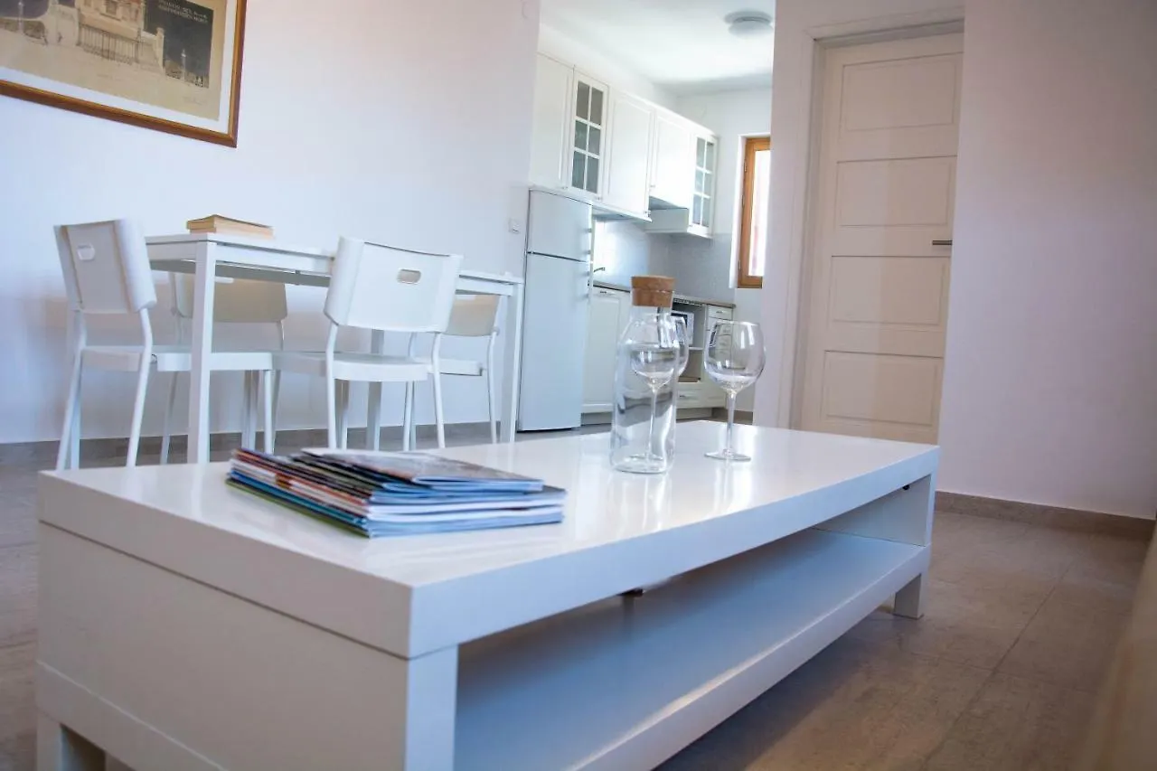Buga Apartment In Center Of 말리로시니 0*,  크로아티아