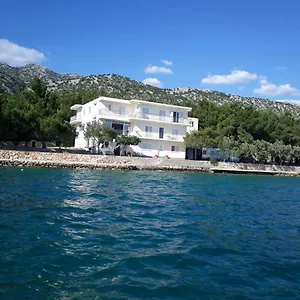 https://apartments-ventura.hotelinzadar.com